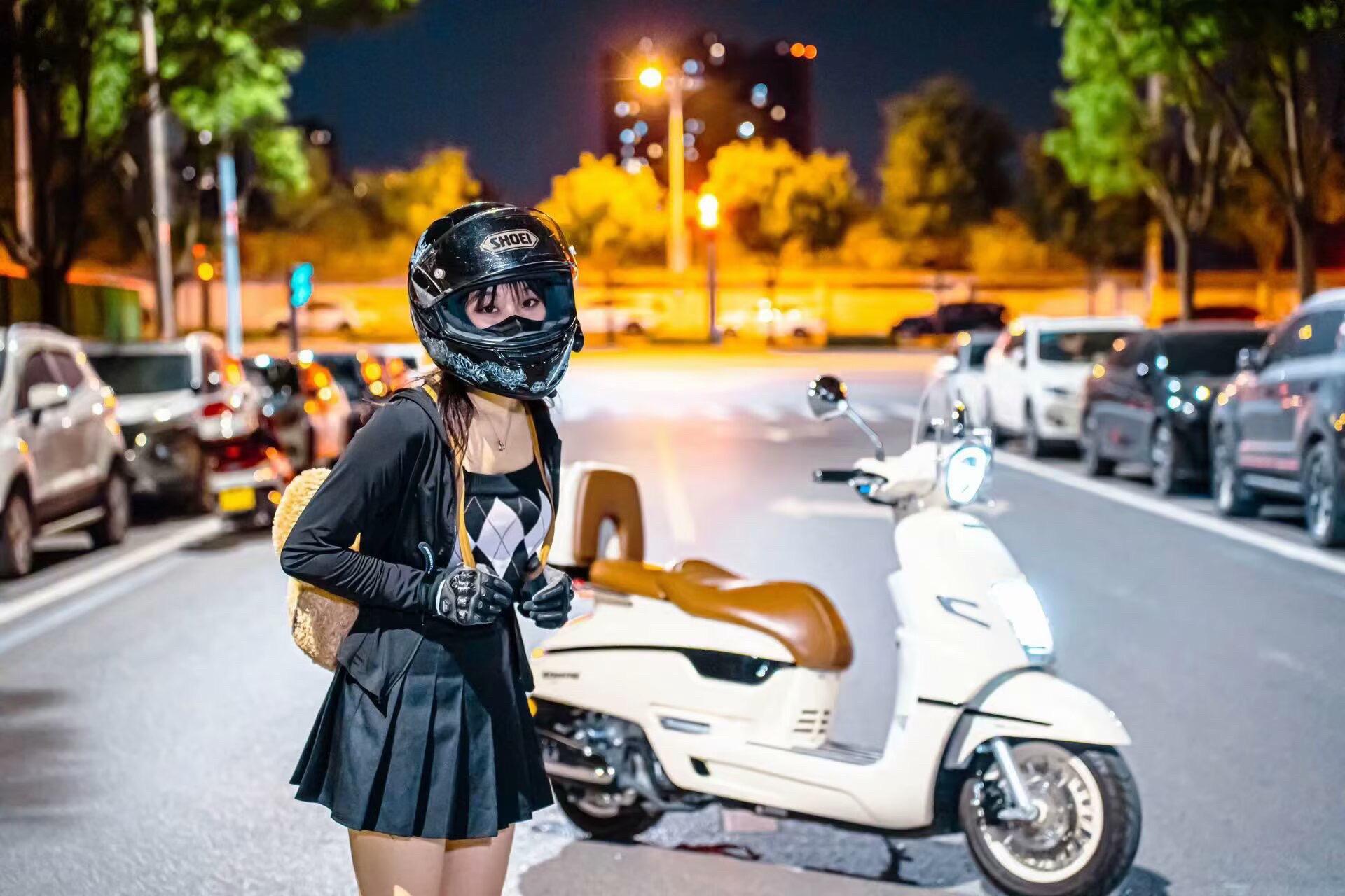 以前我总觉得感情里最重要的是沟通  只要我们愿意开口把心里的不满和委屈...