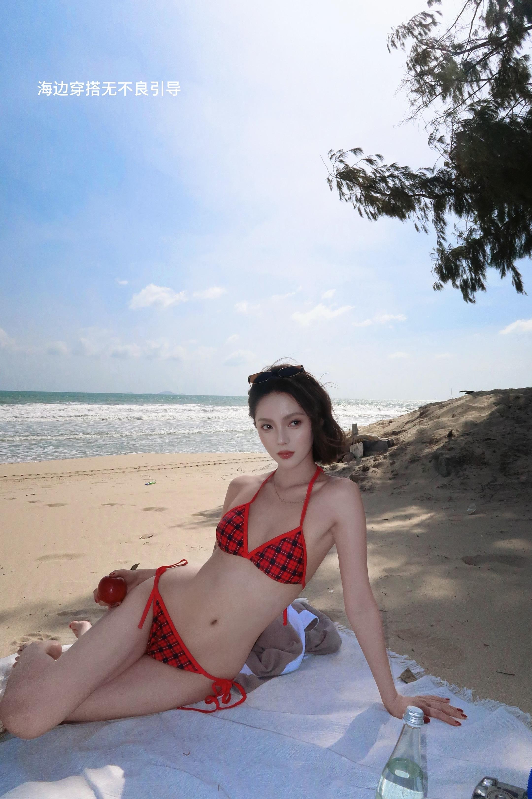 不知道 我的身材很曼妙。海边穿搭无不良价值观引导