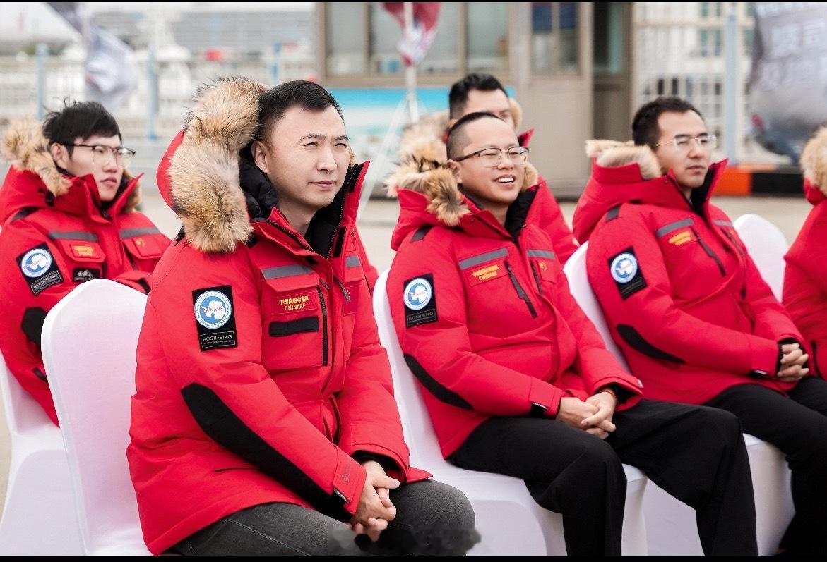 全球极寒地10件有7件波司登 当凛冽寒风裹着暴雪砸向极地冰原，当-60℃的低温冻