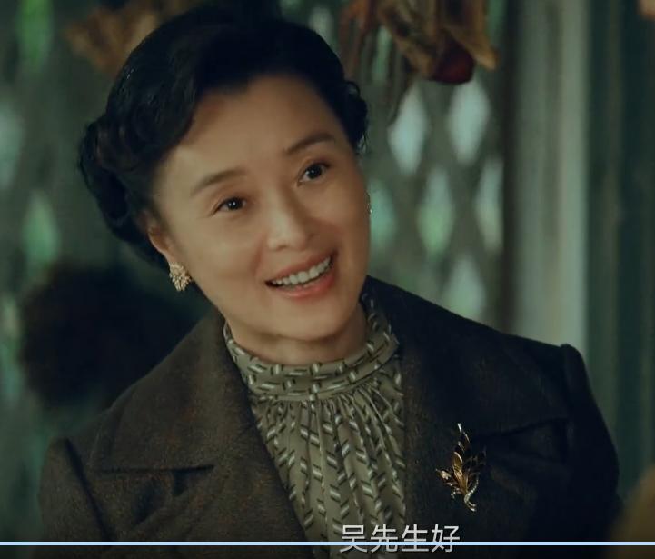 在男人的世界里面自作聪明，自以为是的女人愚蠢透顶，最终害惨所有的人！