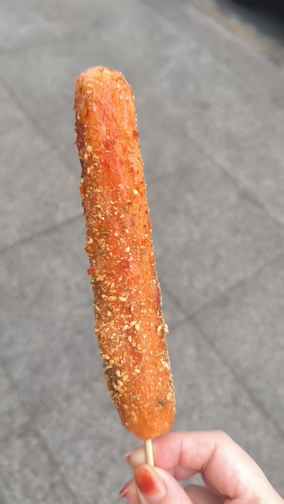 签到签到签到麻辣烫没开门，吃点炸冷面和淀粉肠           