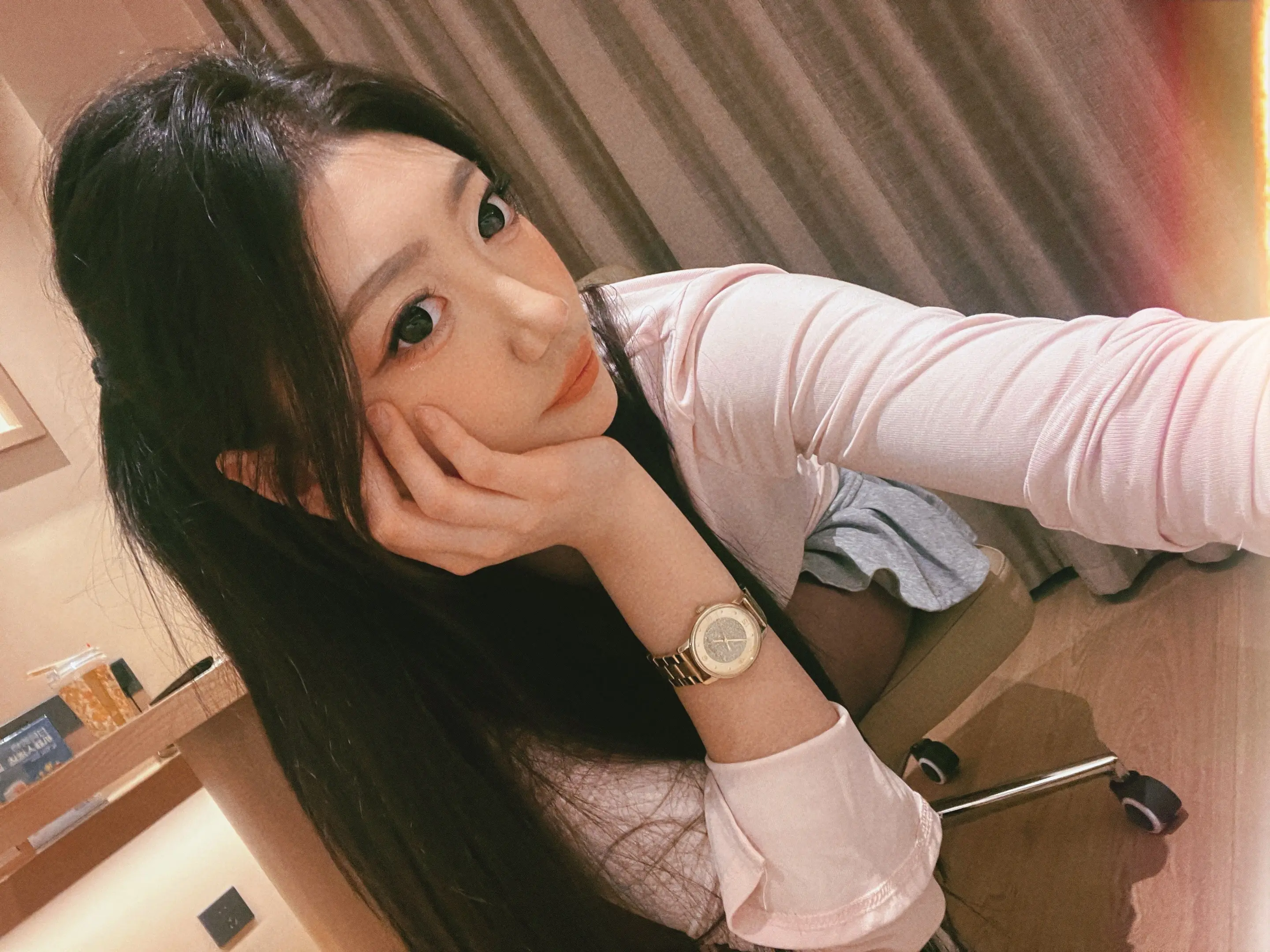 如果连痛苦都要在心里提前打好草稿拟成文章 那要凌迟自己多少次 才能向你开口叙述