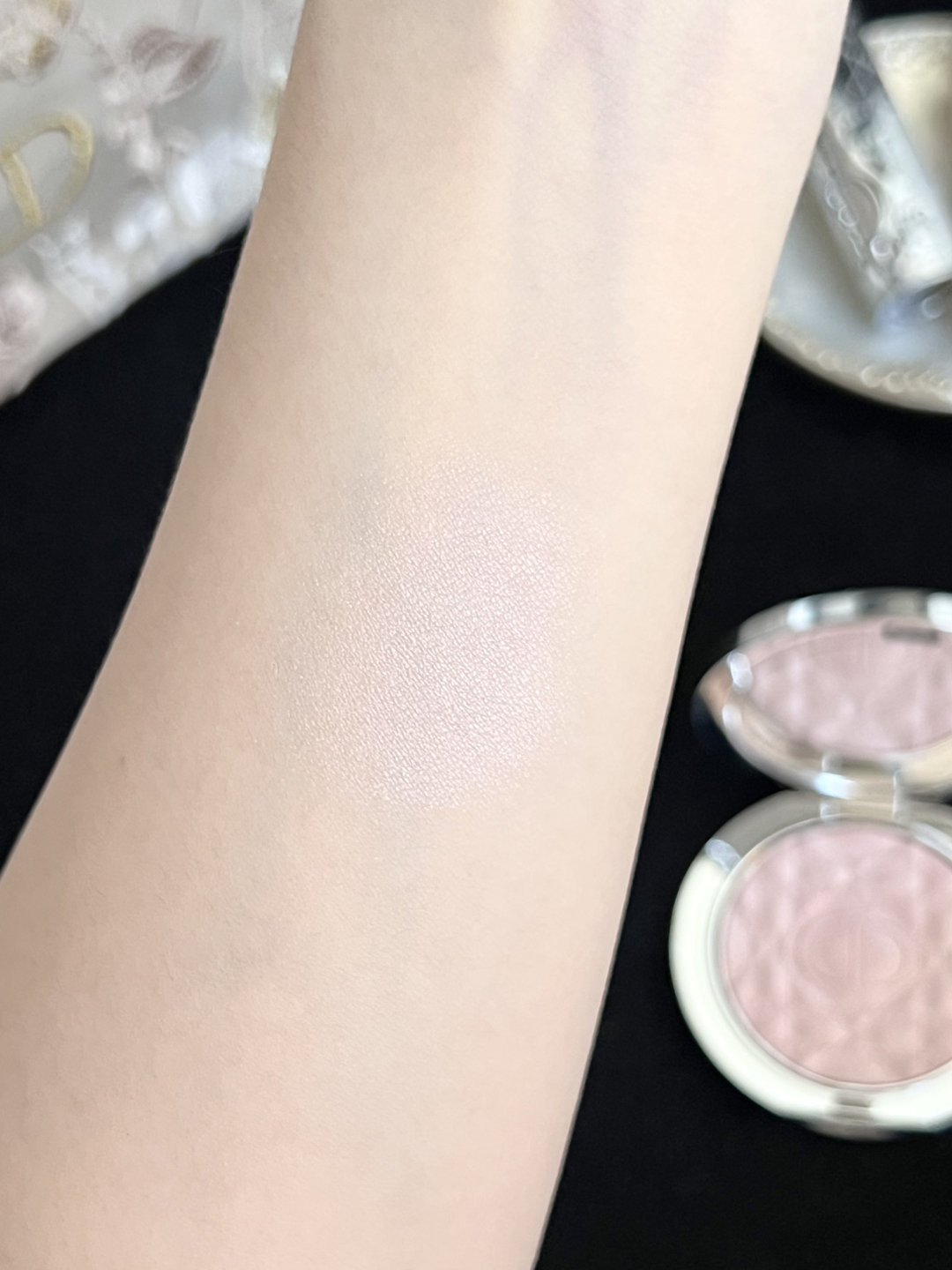 🩰🫧迪奥你美！美得我睡不着！！！粉好细！美到舍不得用🥹 