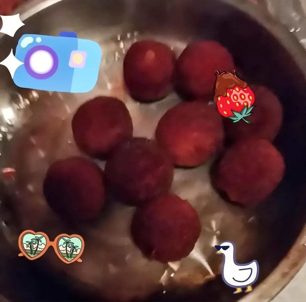 爱自己是终身浪漫的开始[赞]
我是中晚期卵巢癌康复8年，我体会到平平常常回归最自
