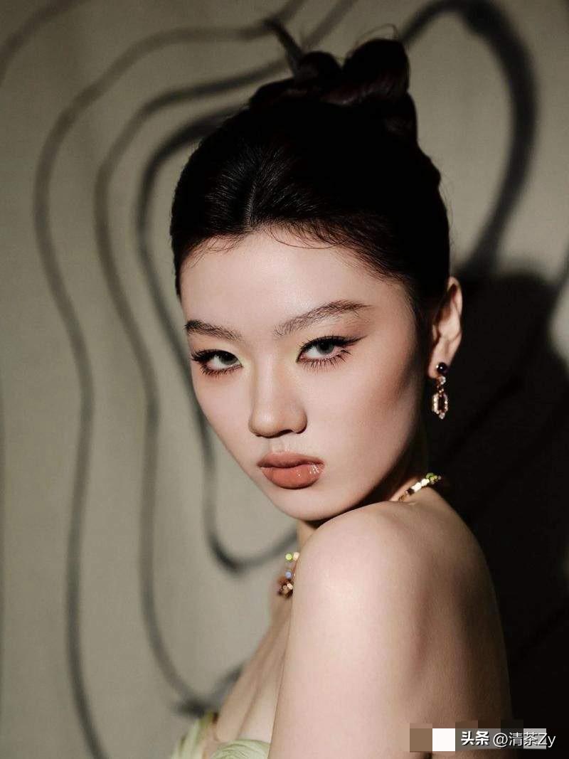 这件事很多人都站李荣浩，好好的一首歌被改成像鬼叫一样，还天天被嘲讽，最主要还是侵