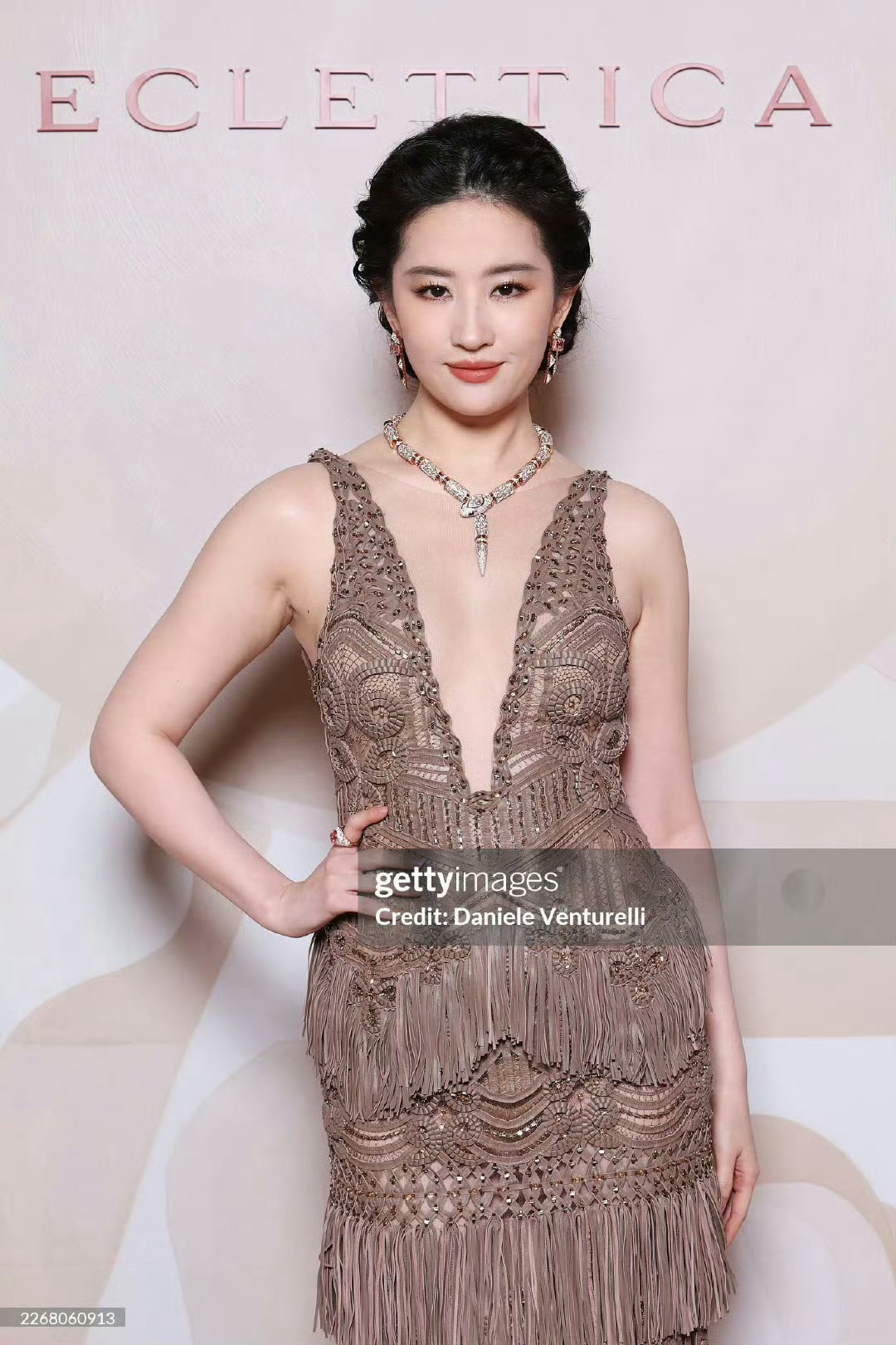 刘亦菲金智媛生图G社拍的刘亦菲、金智媛生图，两位美女状态都好好 