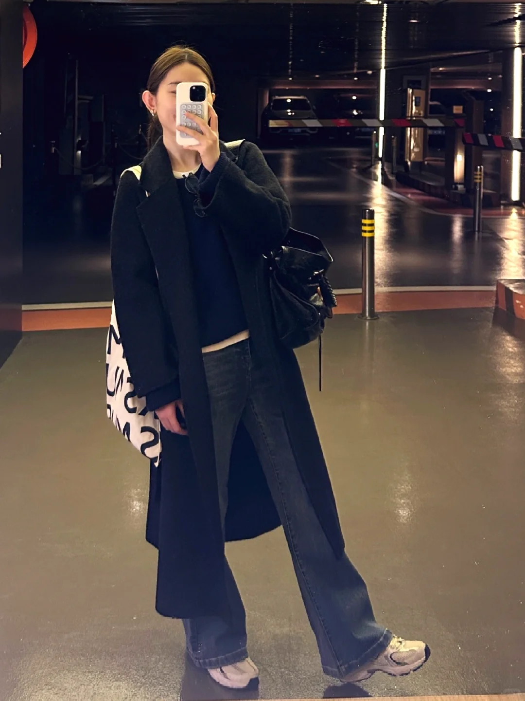 黑大衣就是我秋冬衣橱里的“劳模“✌️
