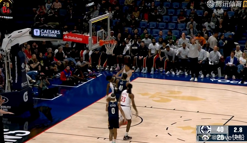 第一节结束，快船40比26暂时领先！ 