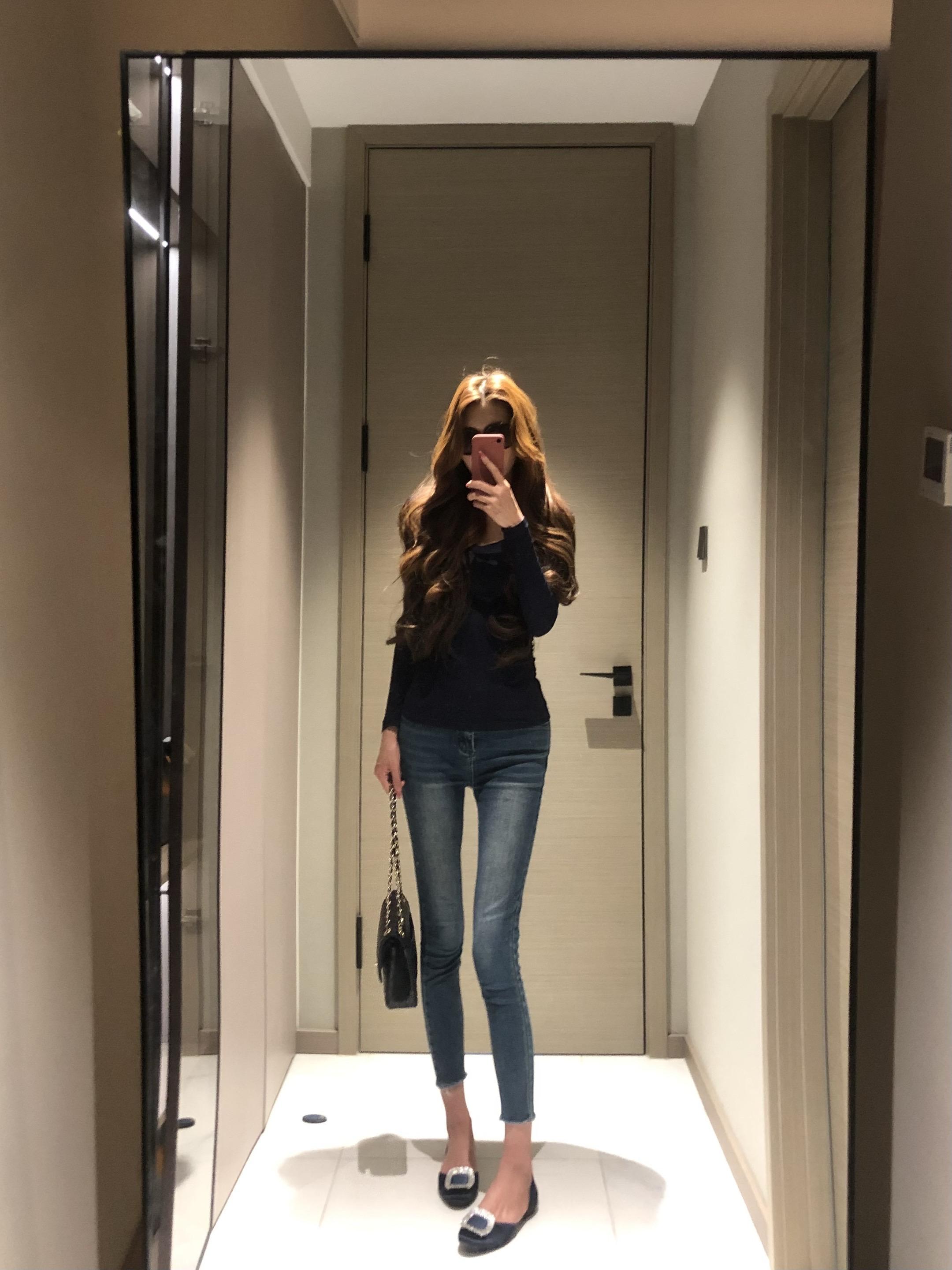 如果全世界都指责你 哪姐姐就蹲下来抱抱你