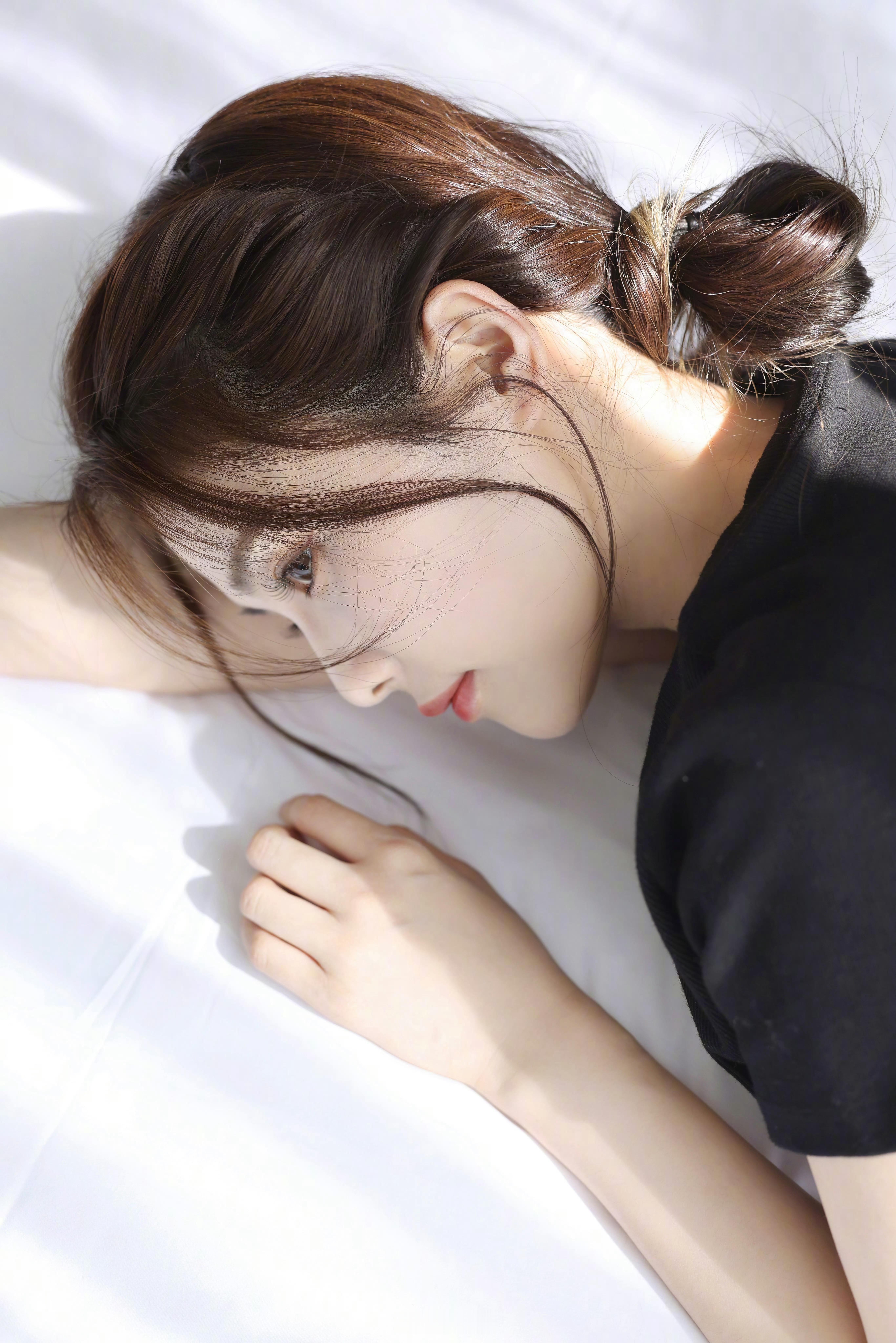 可爱温柔的女孩子 ​​​