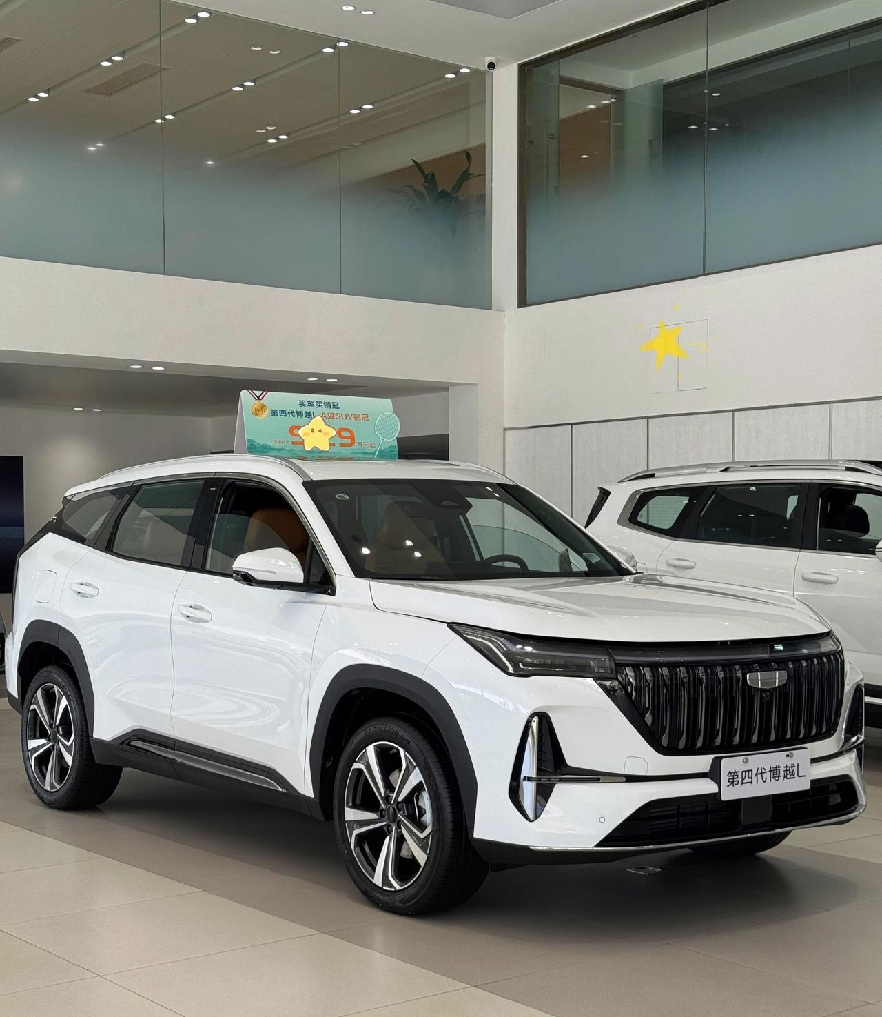 第四代博越L｜流光白一出场，干净又高级，谁看了不心动谁能拒绝一台白色第四代博越L