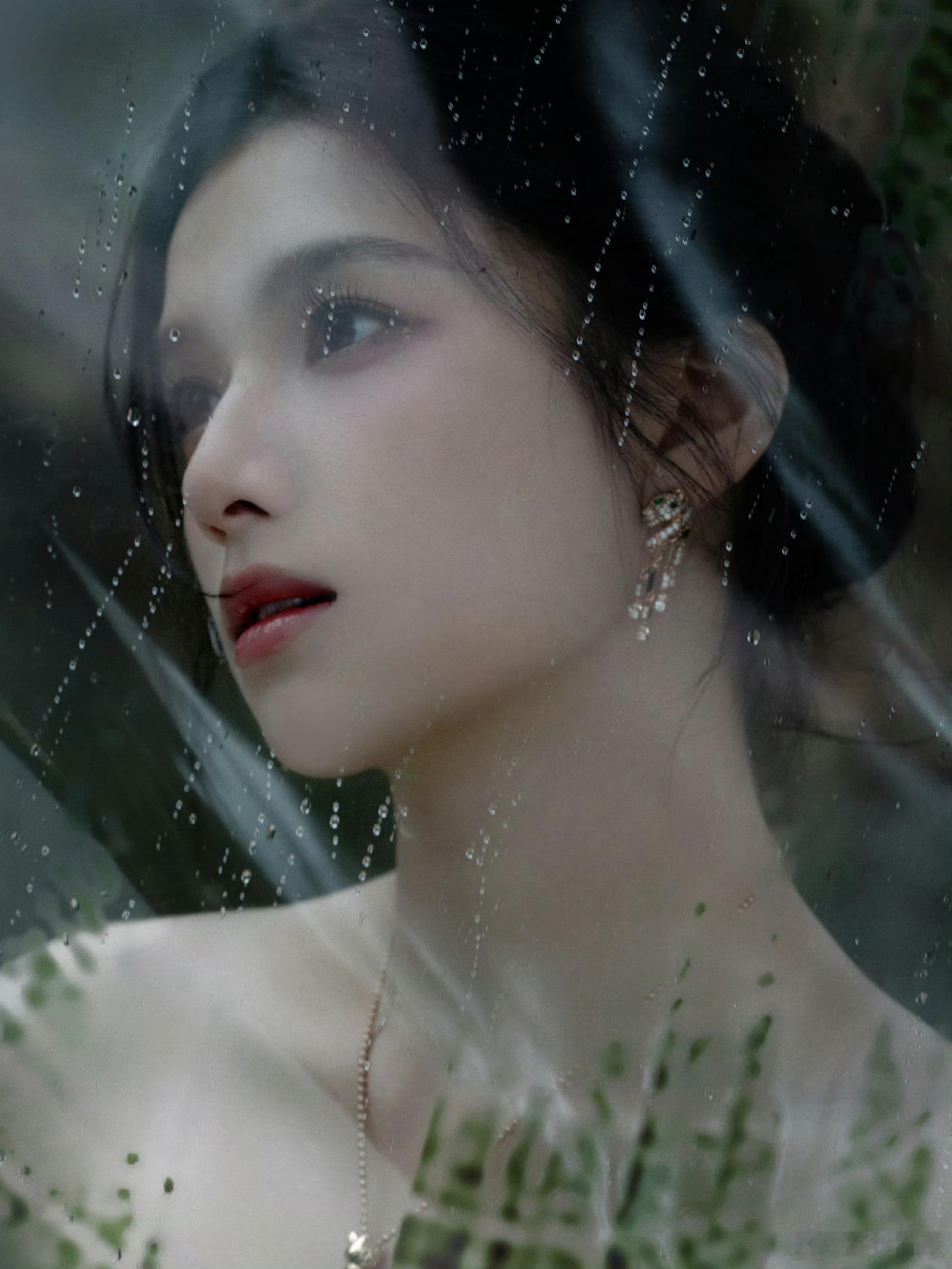 金鹤龙化张婧仪金鹤龙晒张婧仪新妆金鹤龙晒张婧仪新妆，美神降临，喜欢😍 ​​​