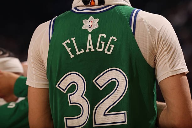 弗拉格这款绿色球衣真帅啊 