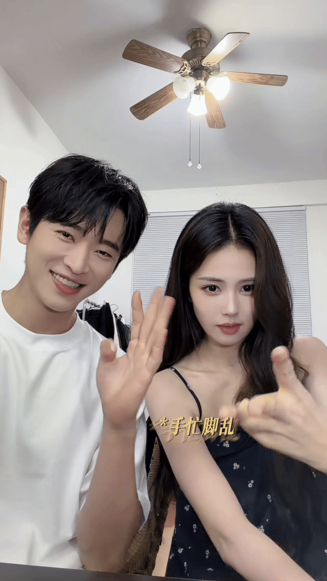 白鹿丞磊也跟不完手指操看他俩手指操手忙脚乱，突然就原谅自己的笨了！等6.9开播看