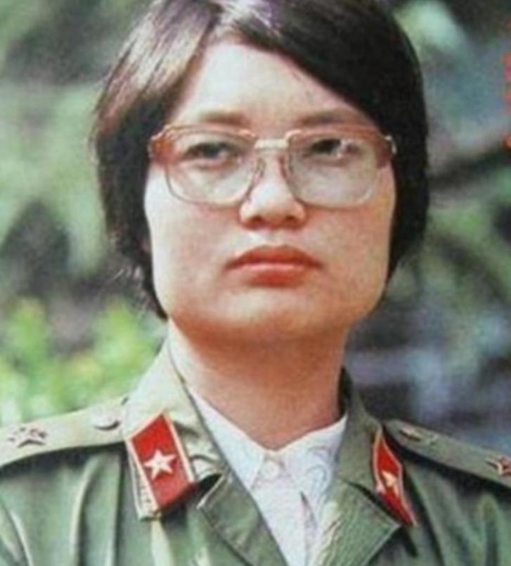 1986年，23岁女医护刘亚玲以回家探亲为由，向医院请假，谁知她居然偷偷溜到了老