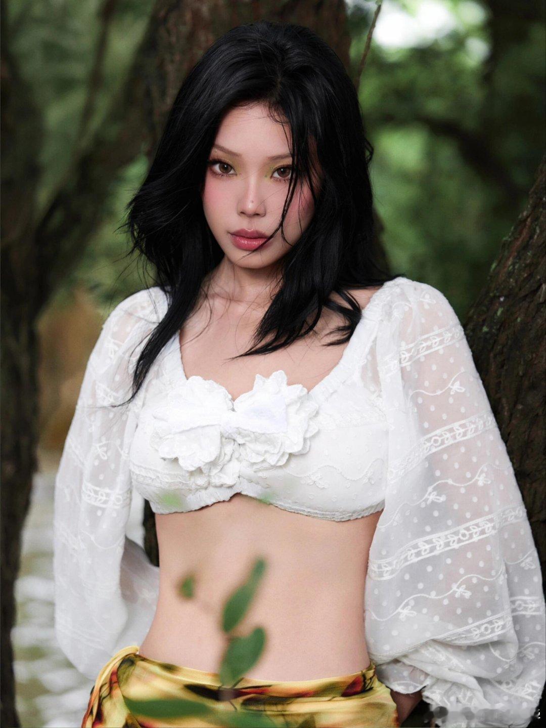 李由音选战队选出了爸爸妈妈的感觉 李由音在新说唱选战队环节，上演精彩拉扯。黄子韬
