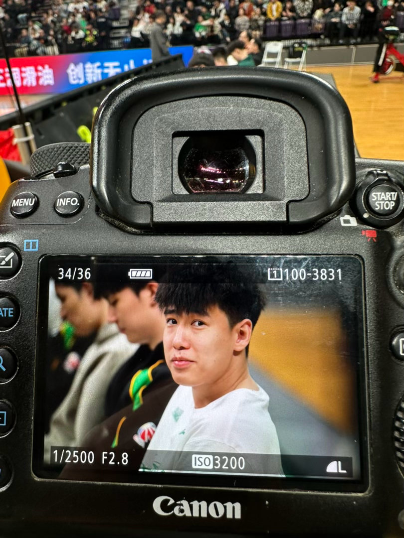 给虎子拍一张 沈阳·辽宁体育馆