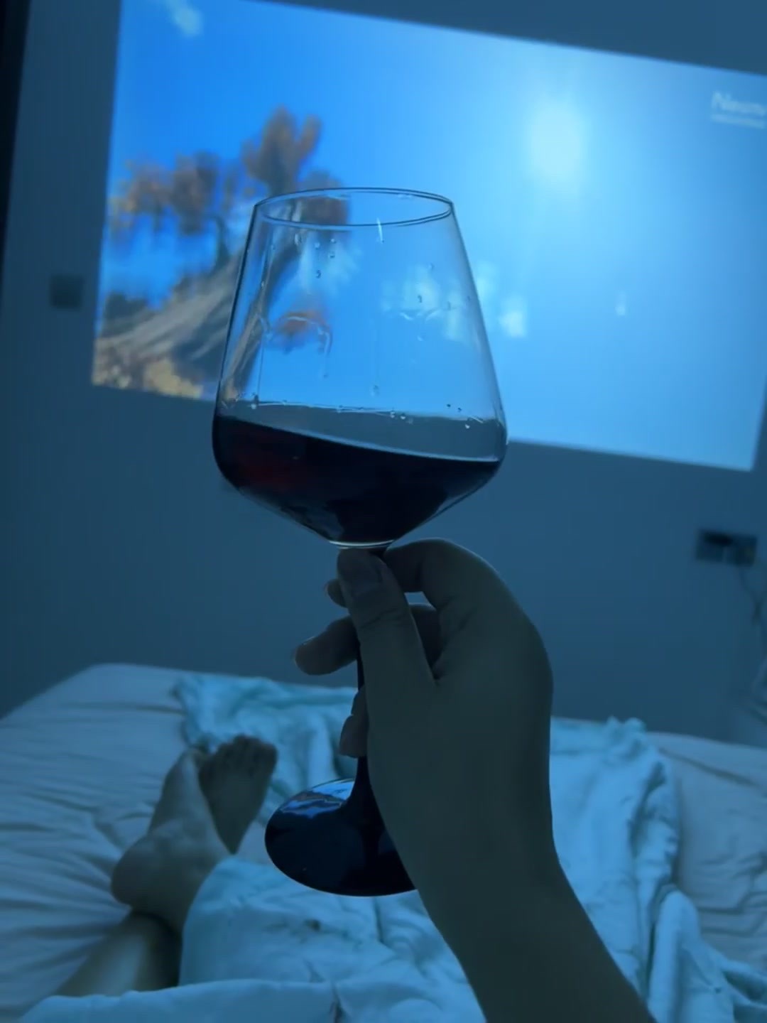 评论区分享微醺照 ​​​