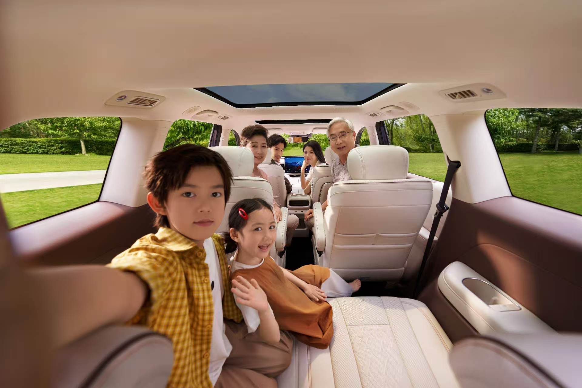 乘坐舒适，收纳自如大六座星光L打造「每座皆是头等舱」的空间体验长续航大六座SUV