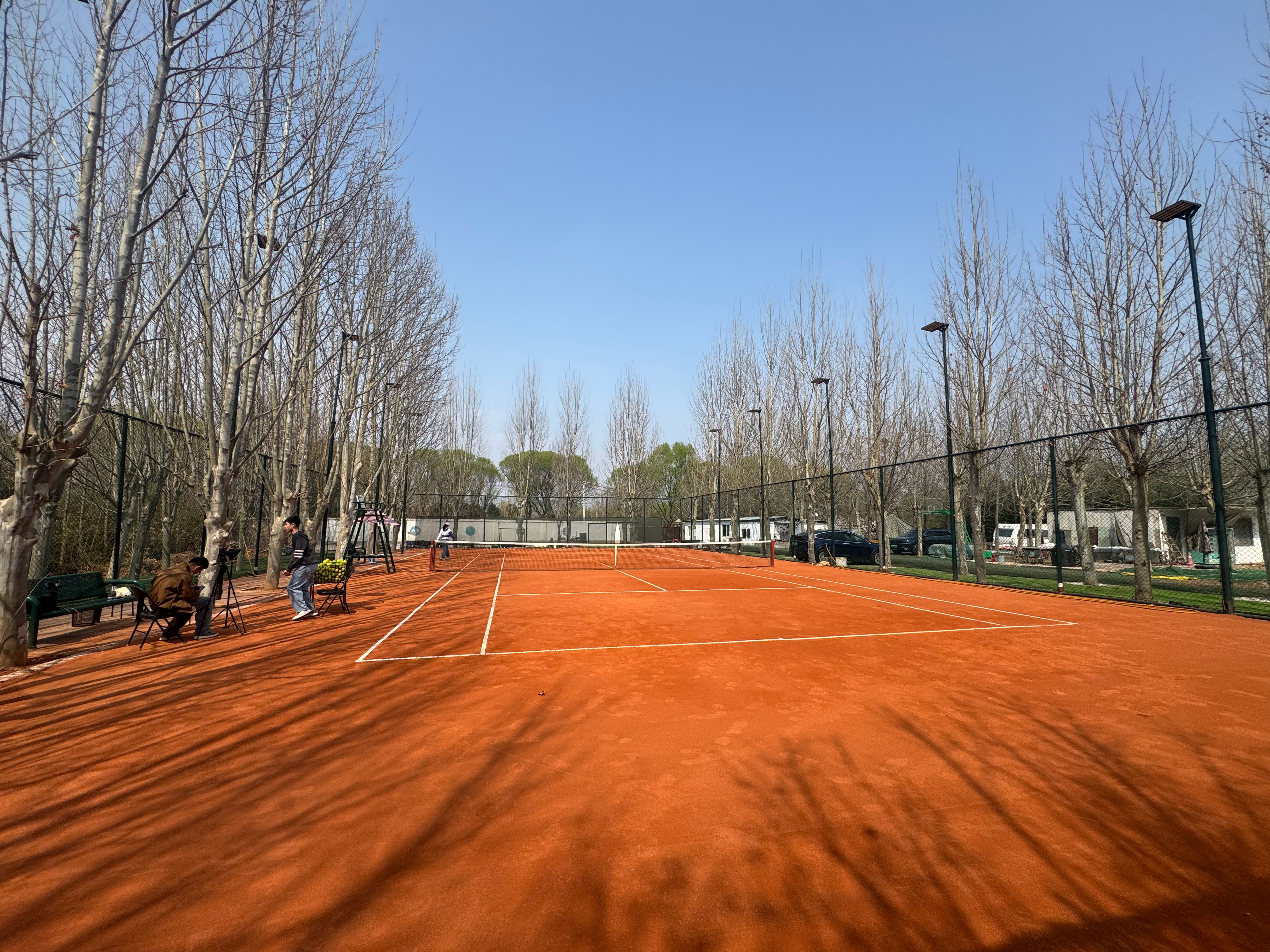 红土季开始啦！！！今年握拍偏西方了一些～会更适合红土了吧🤔 北京·凤凰红土网球