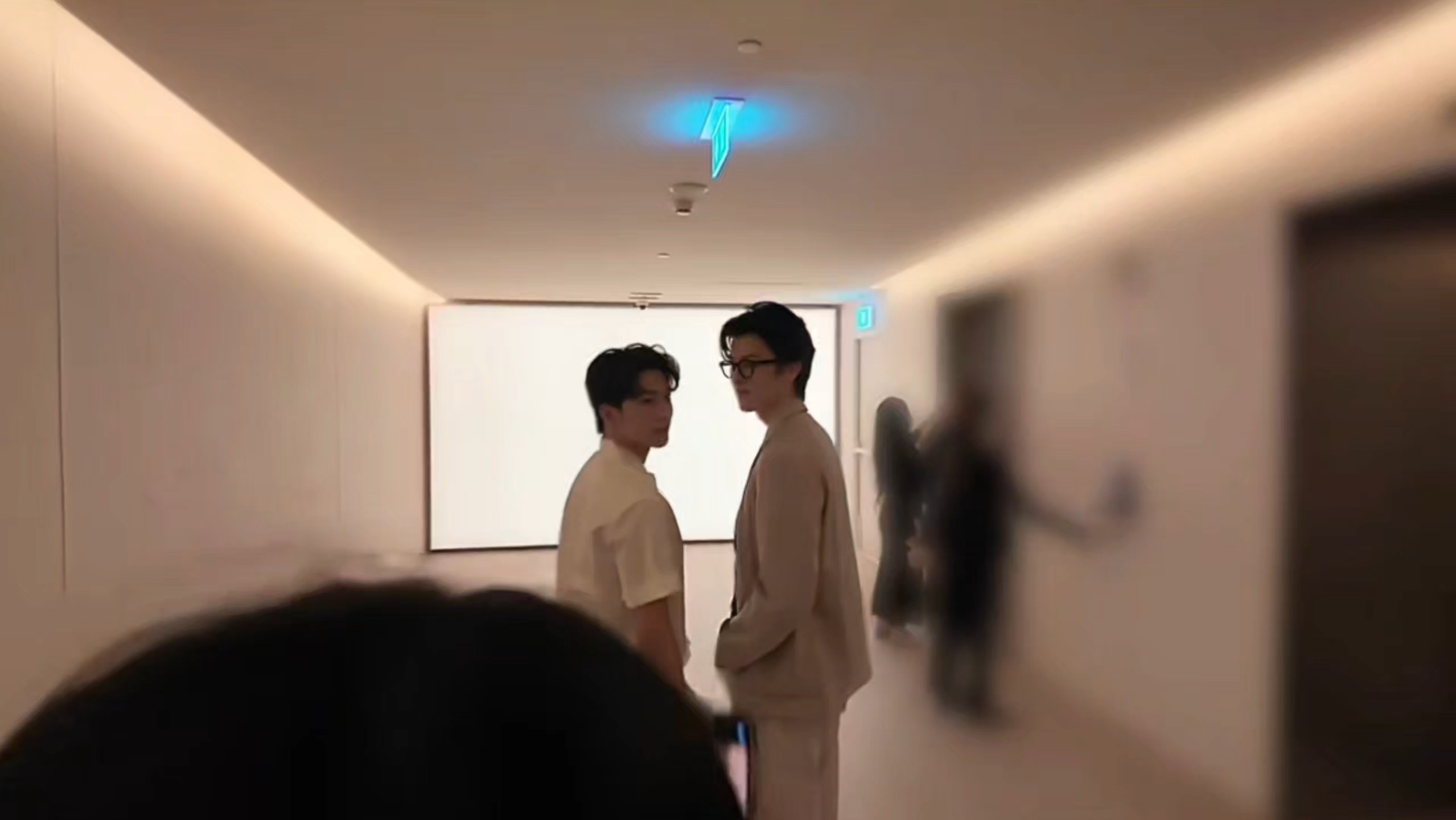 给我查一下17pm是不是能连2G网，我已经好久没见过这种梗了 