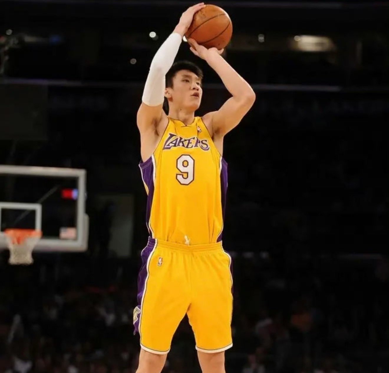 杨瀚森NBA得分超越孙悦杨瀚森NBA生涯总得分来到7分，超越前湖人名宿孙悦[do