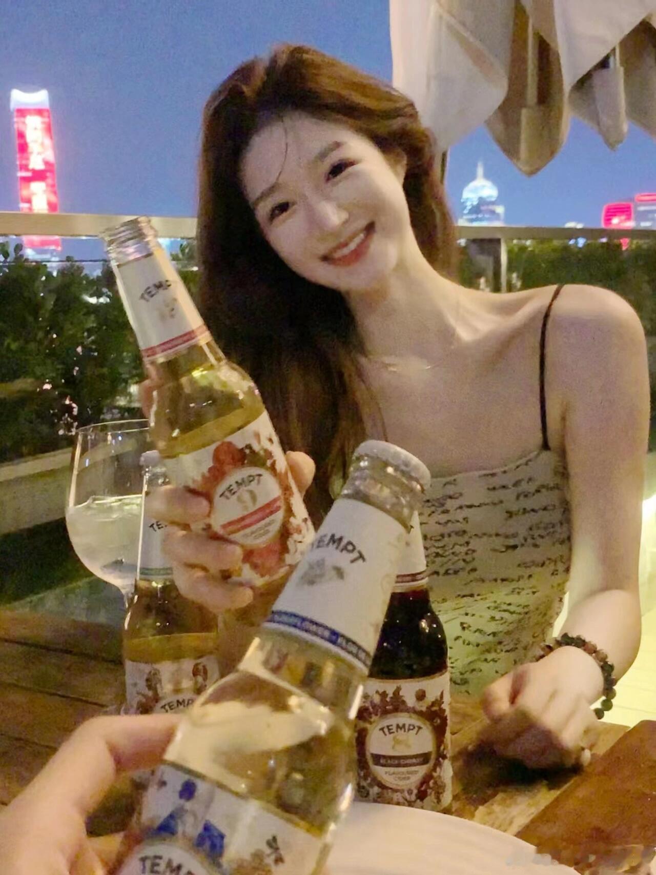 我偷偷看你的账号是因为以前你也是我的爱人 