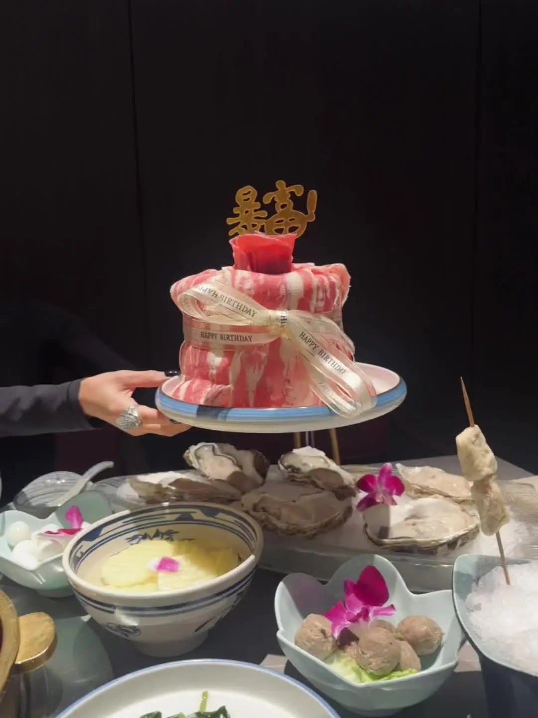 喜欢笑的人不一定快乐 但喜欢看你笑的人 一定希望你快乐