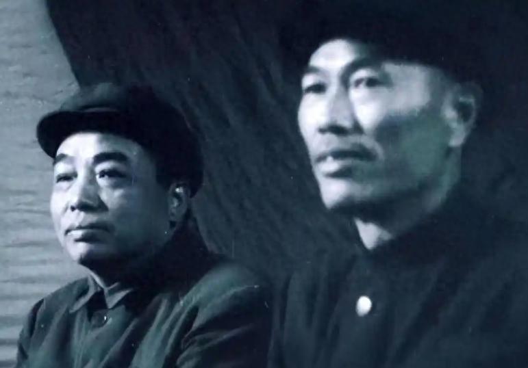1950年邓华听说彭德怀将亲自指挥抗美援朝后，嘱托洪学智要格外警惕小心伺候
19