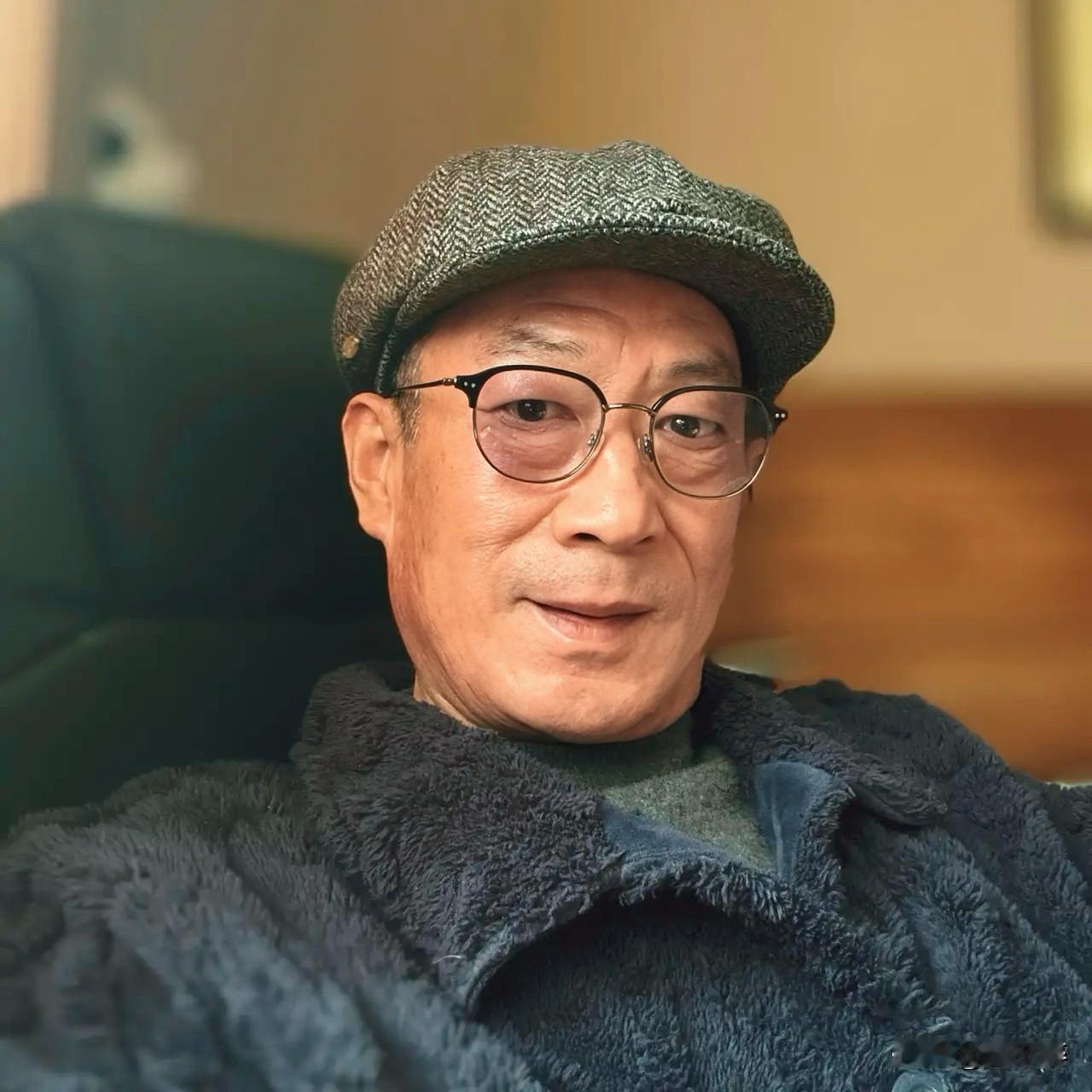 我的养老金支出
买菜500
喝茶1000
洗澡600
抽烟2000
理发（含染发