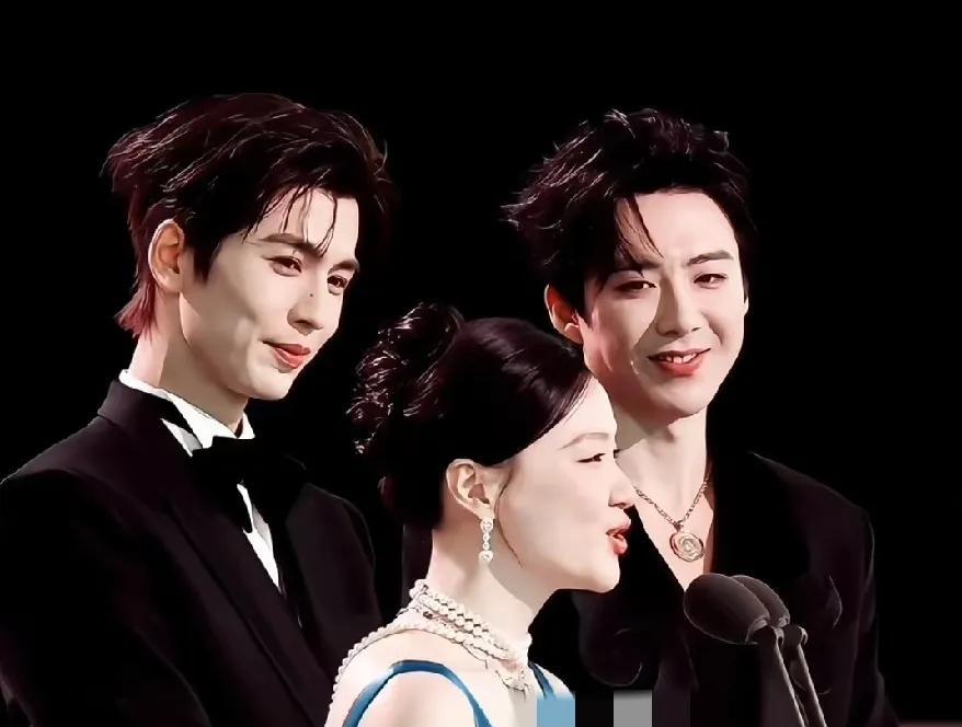 别再信什么颜值即正义了。
内娱最顶级的男神，私下只宠一个“普通”女孩。
刘宇宁1