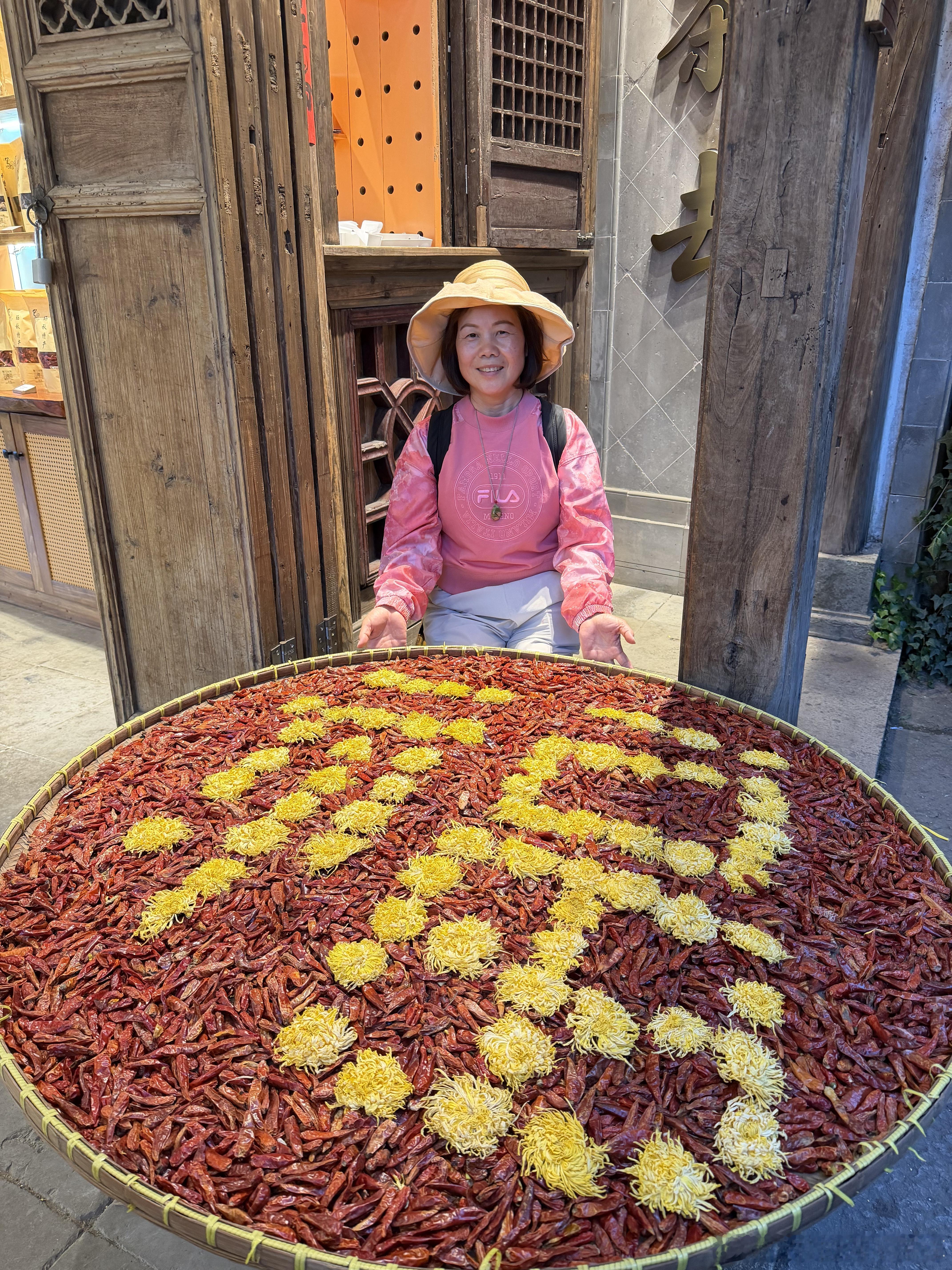 自从老林买了台S9T给我老豆现在有家都不回了，到处旅游玩耍过上退休生活，他说现在
