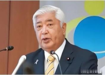 警钟敲响
日本叫嚣搞核动力潜艇
25号日本前防卫大臣中谷元突然放话：下一代潜艇“