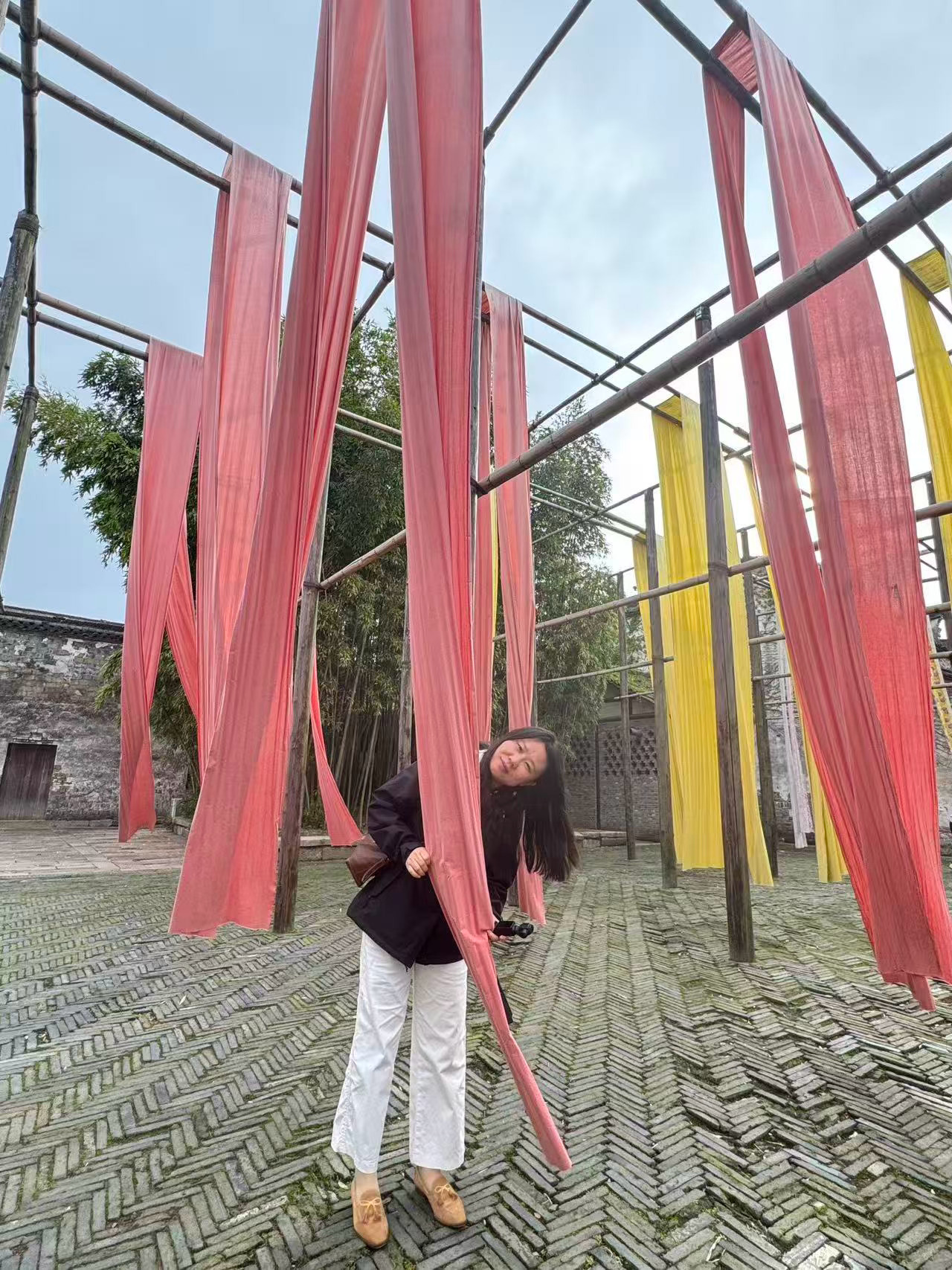 12年前手机还没高清12年后手机可以拍动态12年前是非常疲累的一种状态，身体很不