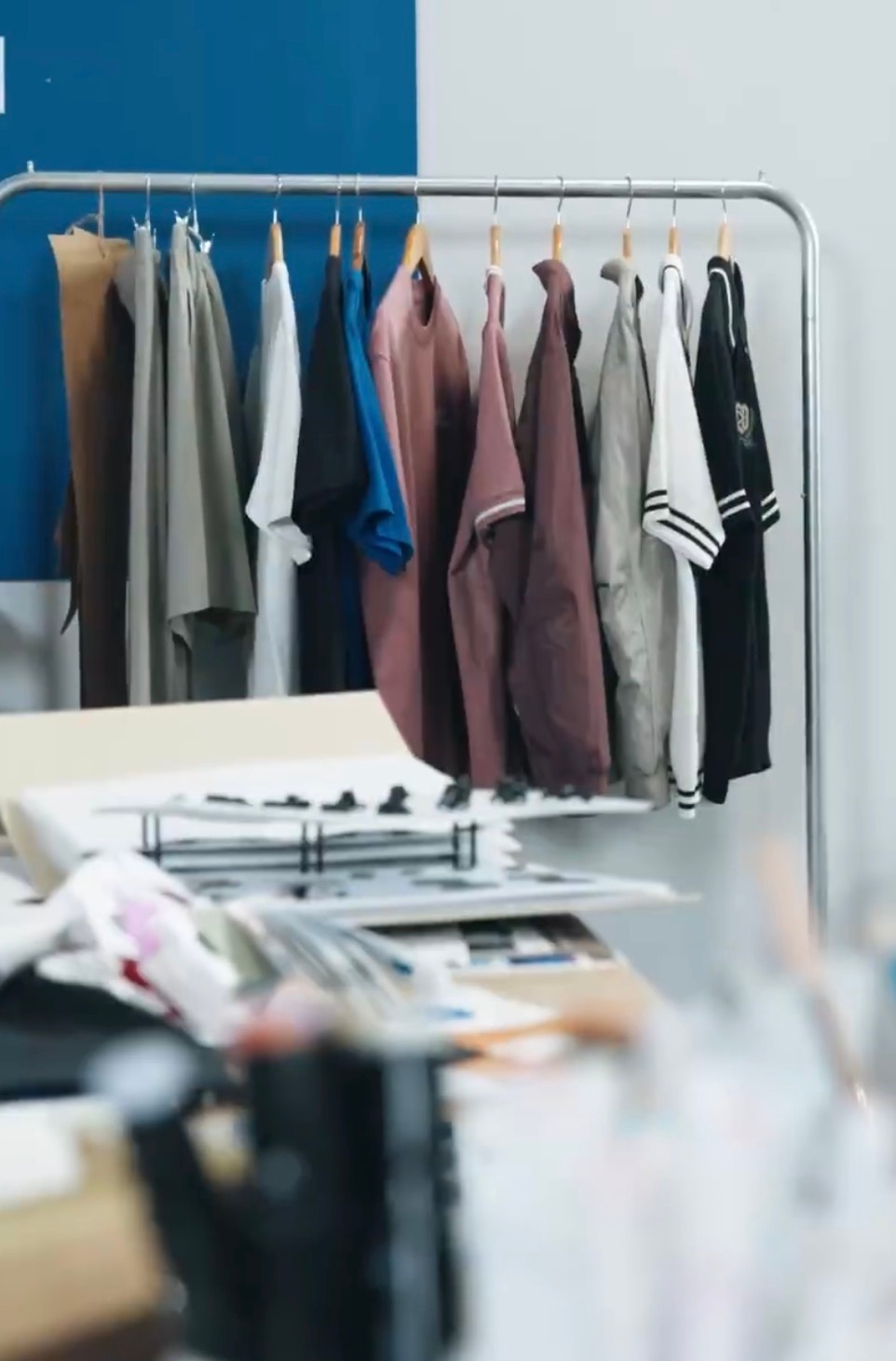 哇哦还有好多安踏樊振东系列