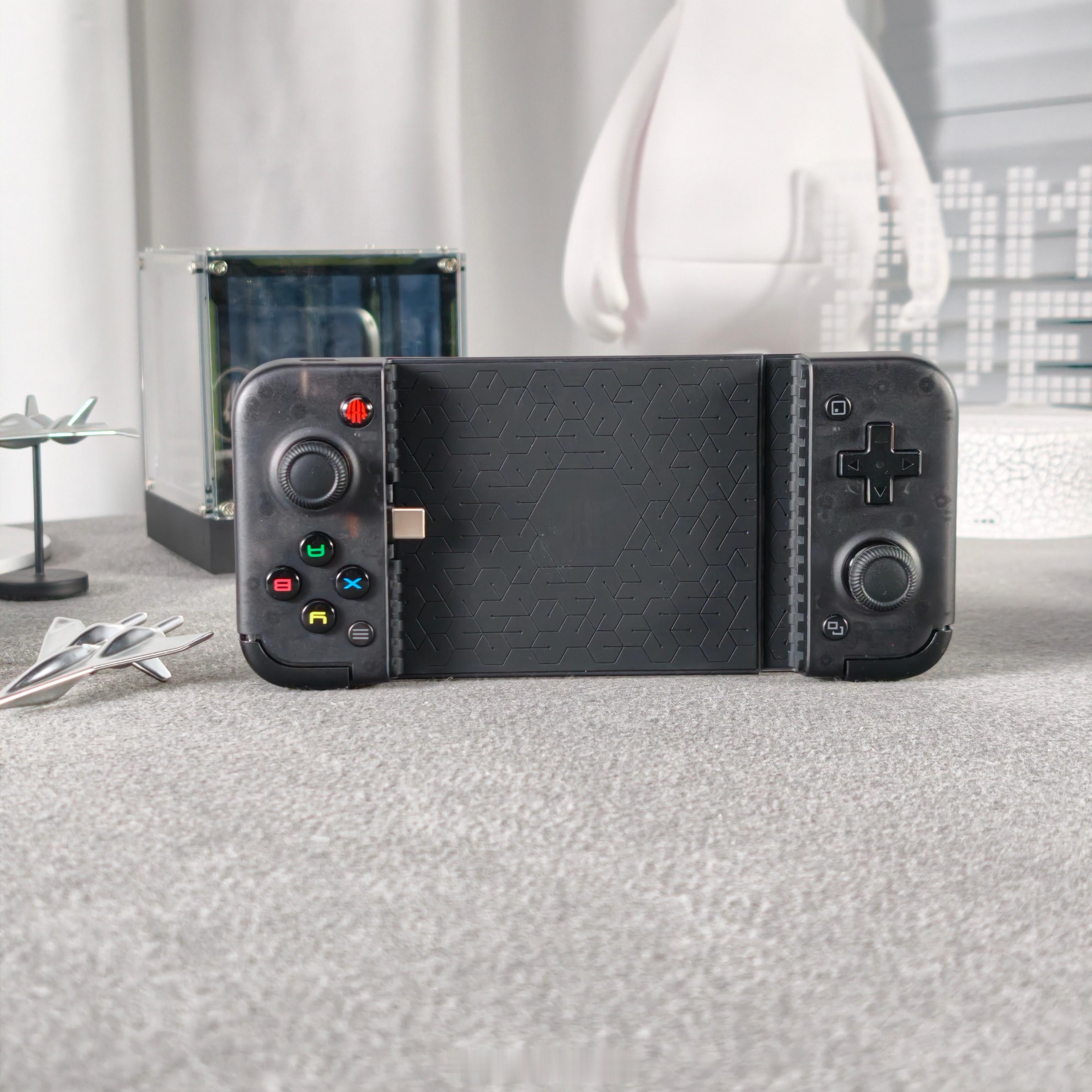 WHYLAB周三福利这周给大家抽一个电竞外设产品——红魔影刃手柄，支持手机与小尺