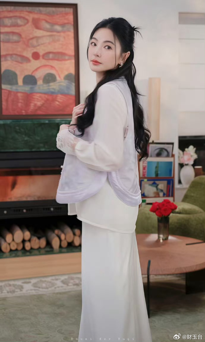 张雨绮怀孕后的状态张雨绮这波属实是闷声干大事，被曝怀孕后全程低调不回应，一边暂停