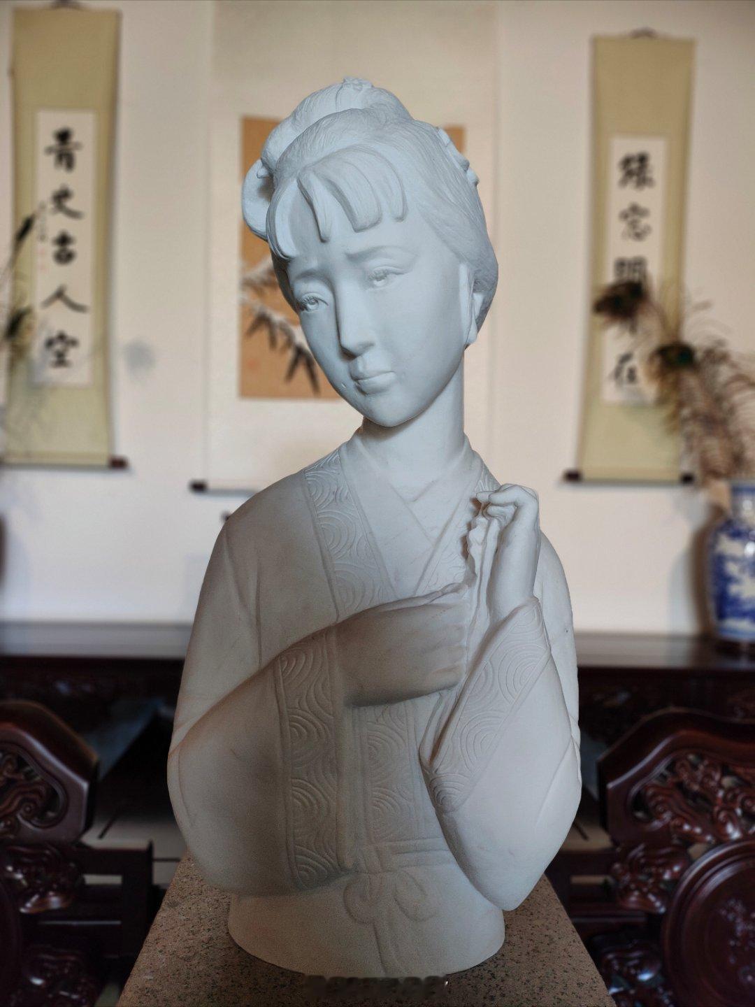 陈晓旭为何能演林黛玉？她用一张照片和一首小诗打动了导演！87版红楼梦里，陈晓旭扮