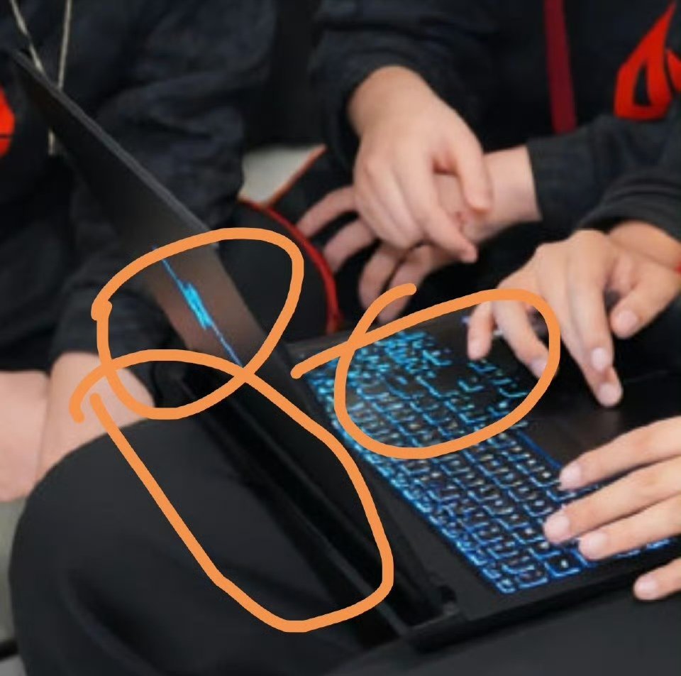 荣耀WIN游戏本真机亮相，AG战队助力电竞新征程！近日，荣耀WIN游戏本真机曝光