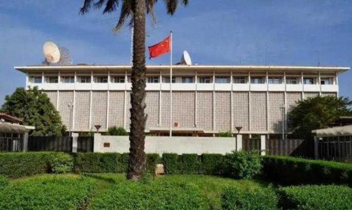 菲律宾“先打人后喊疼”，自己议员组团抹黑中国大使、炮制反华决议，转头却让中国“冷