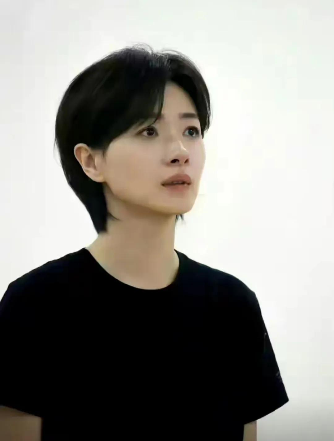 万茜真的好可怜，老公出轨，太惨了…
真想不通，这么美的女人，这么洁身自爱的女人，