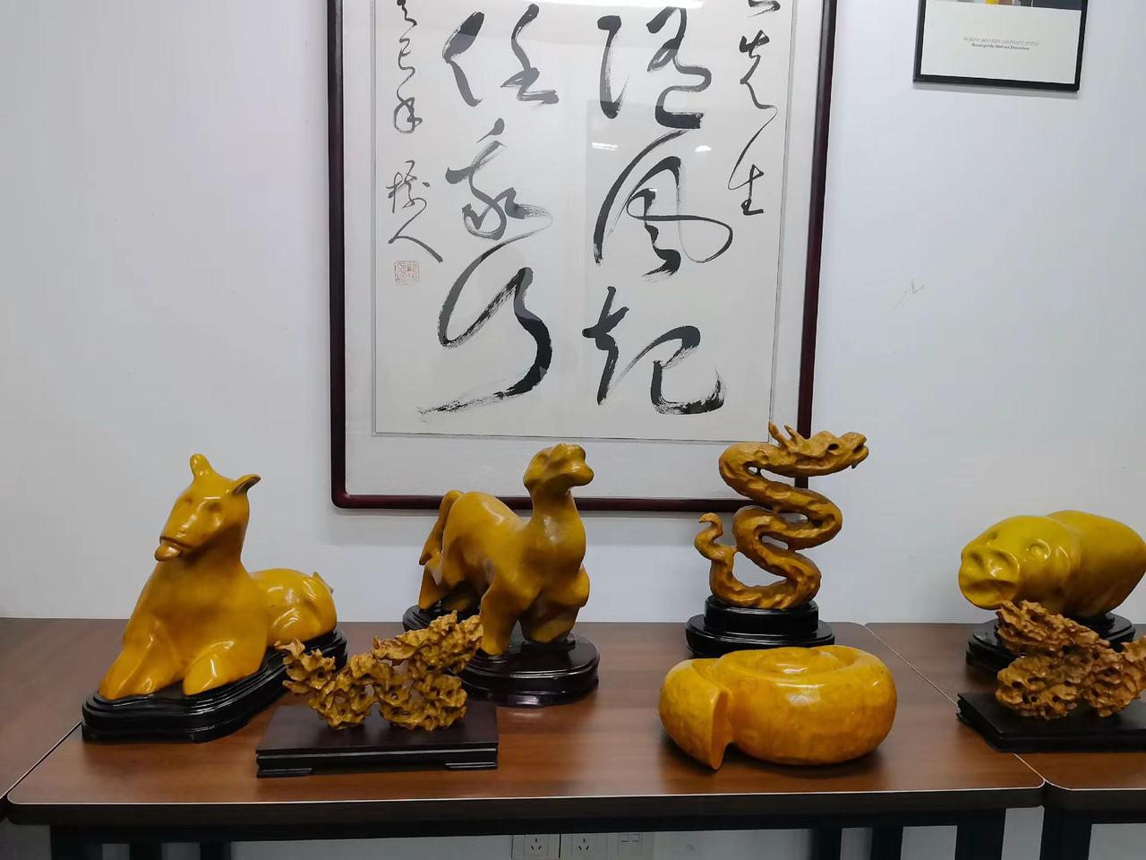 瑞兽奇石