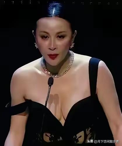 很多人心里一直有个解不开的疑惑。同样是女性隐私部位，普通人日常遮得严严实实，生怕