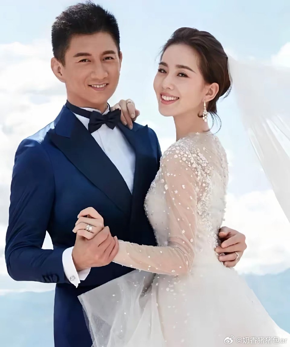 曝吴奇隆刘诗诗感情近况不是吧？一直没有消息我以为他俩早离了