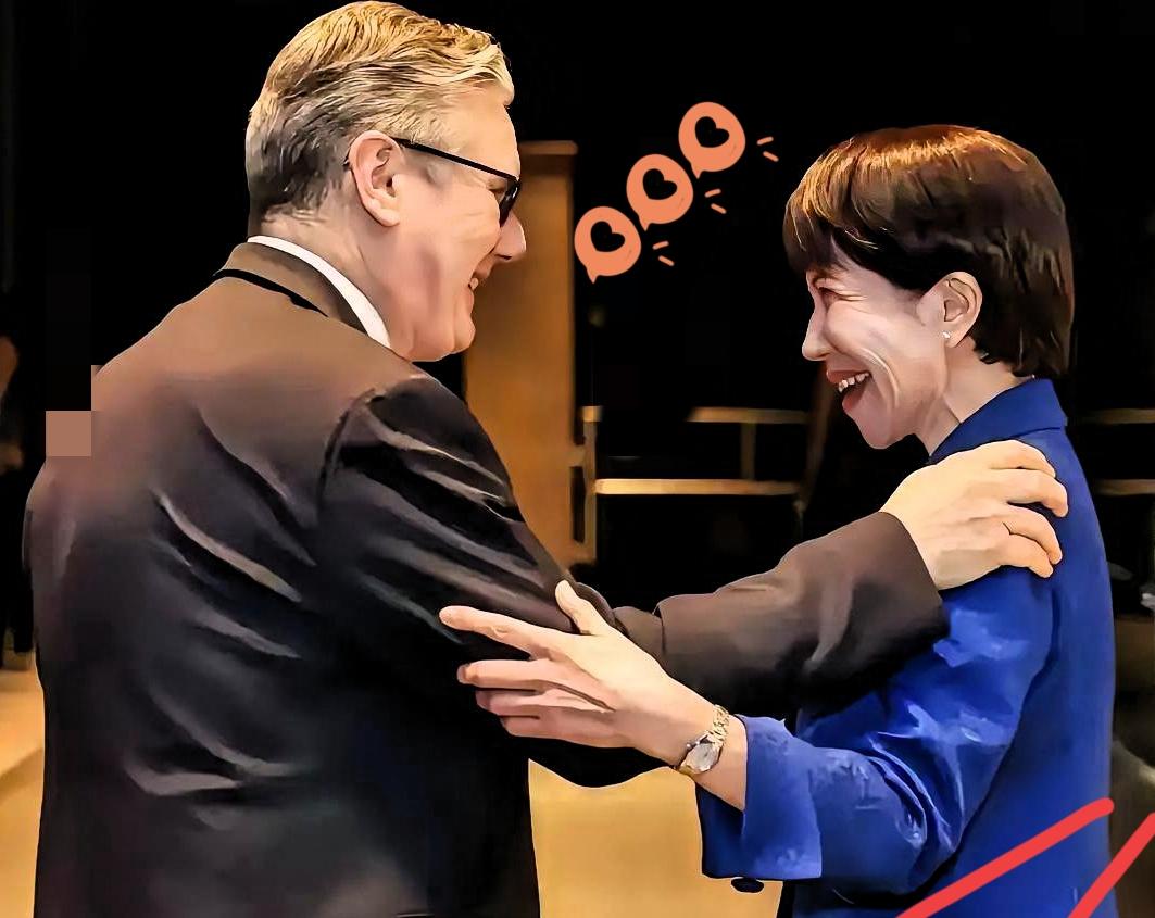哇塞，看了这个照片，才明白英国首相斯塔默访问日本，竟然不到七小时就急忙连夜回国，