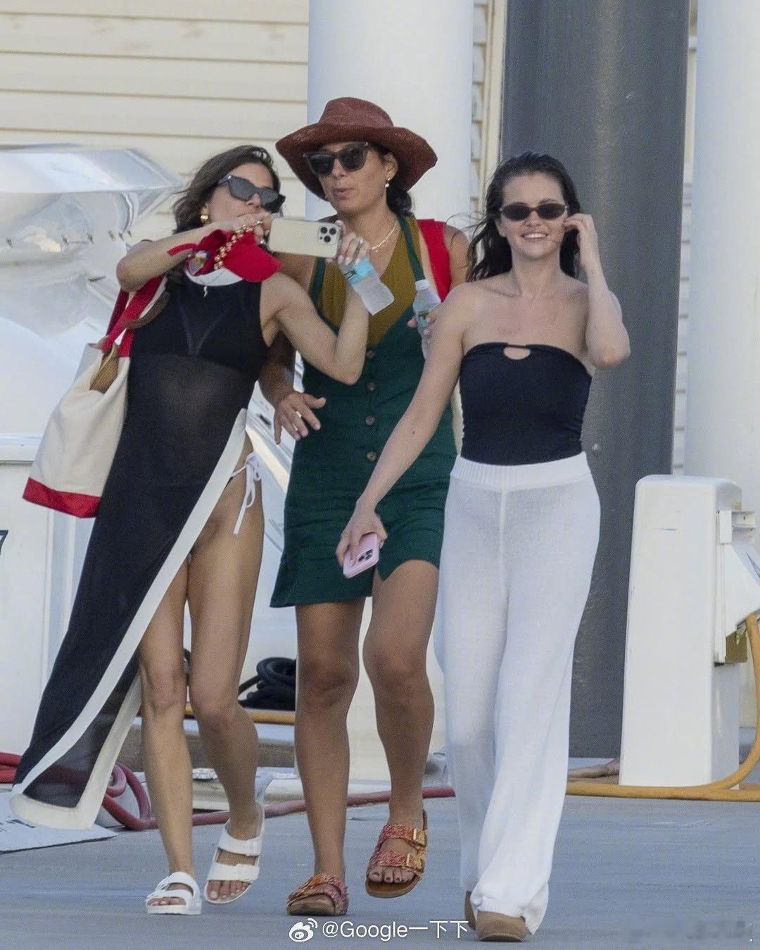 赛琳娜举办单身派对赛琳娜单身派对 即将结婚的赛琳娜Selena Gomez被拍到
