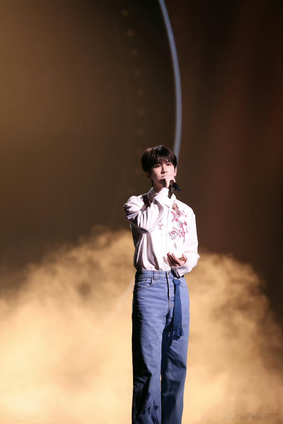 B成毅长安二十四计cy成毅谢淮安成毅从来都没有辜负演员这个称呼，从古装仙侠到现代