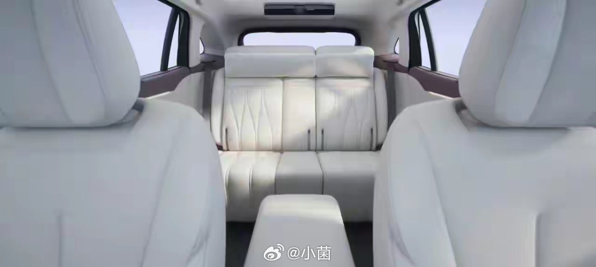 大而美SUV全球首秀首创20秒极速成床来袭！其空间设计堪称一绝，首创20秒极速成