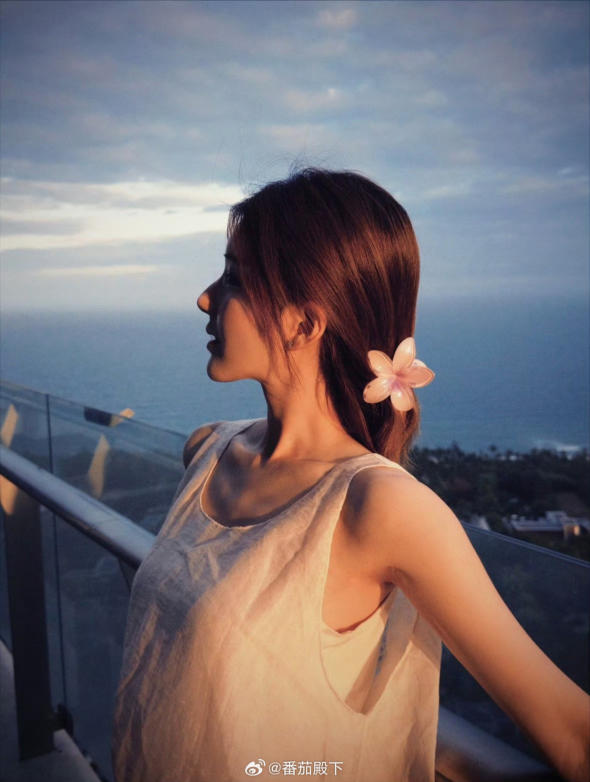 苹果税曾一年在中国赚走超450亿所以想让苹果股价腰斩……挺简单的。