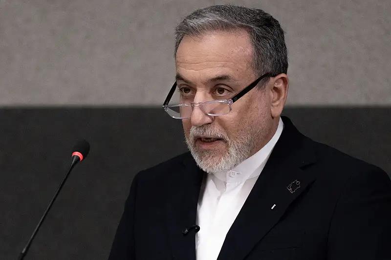 【谁去谈判谁先死】
伊朗外交部长阿拉格齐当地时间3月25日接受国家电视台采访时表